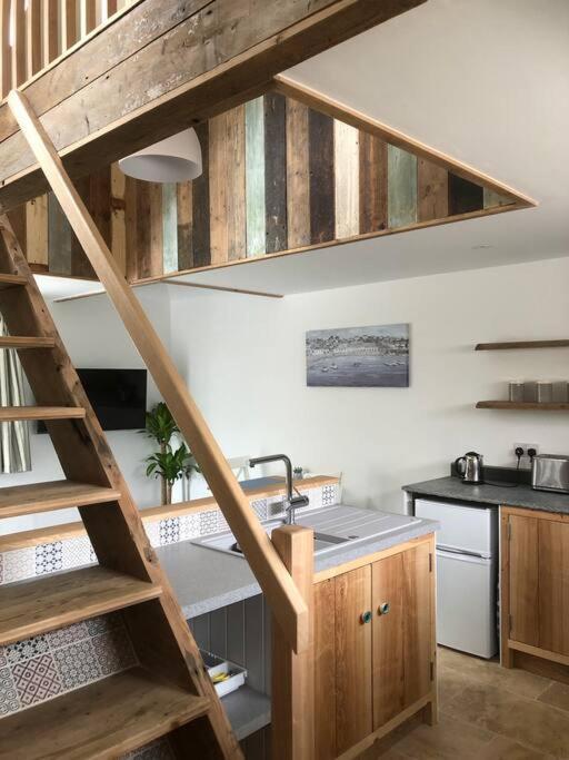 Cosy Rustic Annex In Quiet Cornwall Village Saint Wenn Exterior photo